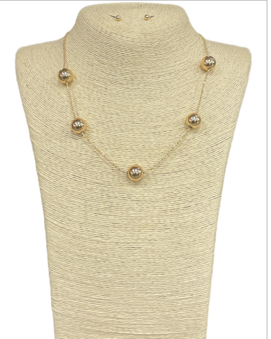 Gold Beaded Short Necklace