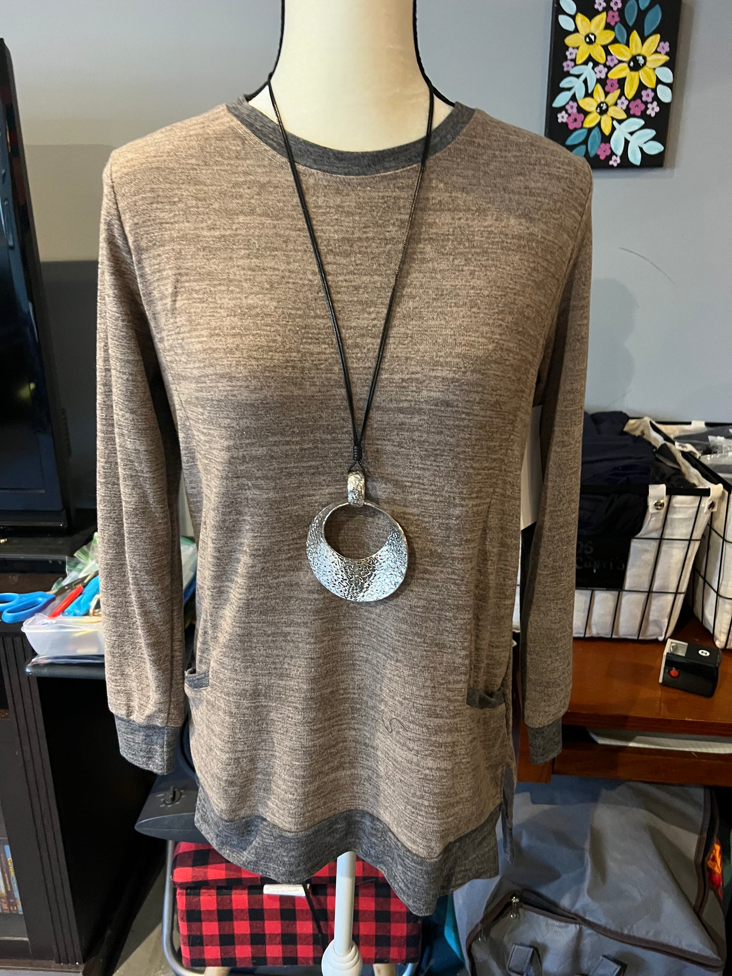 Color Block long sleeve top with pockets
