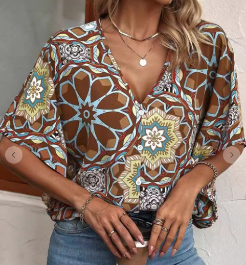 Floral V-neck button elegant top